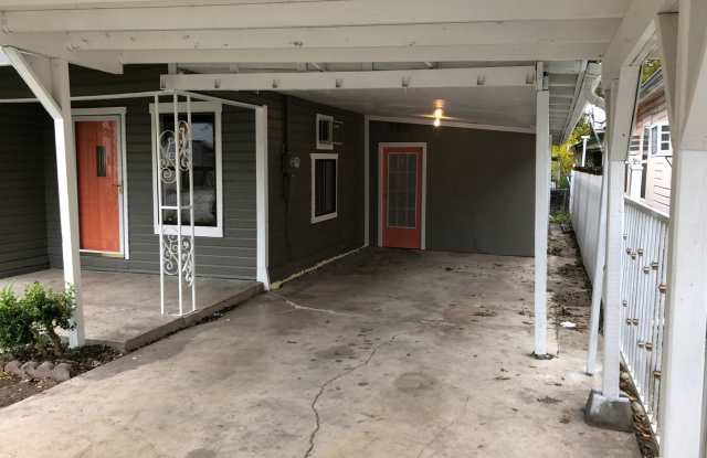 Recently remodeled 2 Bedroom 2 Bathroom - 3206 El Paso Street, San Antonio, TX 78207