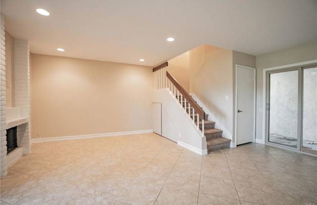 26635 Dorothea Gallery 2