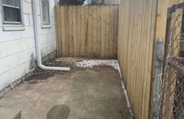 208 Liberty Ct. Gallery 2