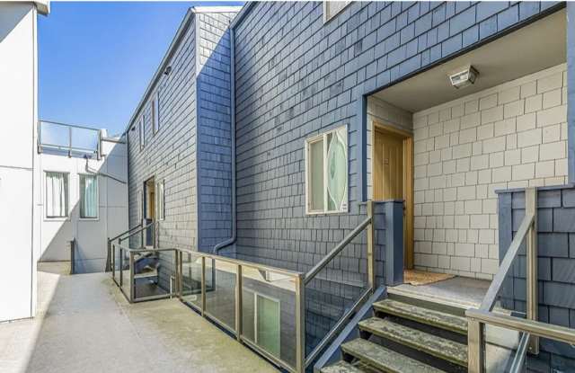Stunning Sand Point Condo with Loft and Balcony photos photos