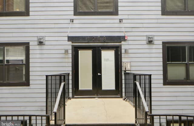 1258 HOLBROOK Terrace NE Gallery 4