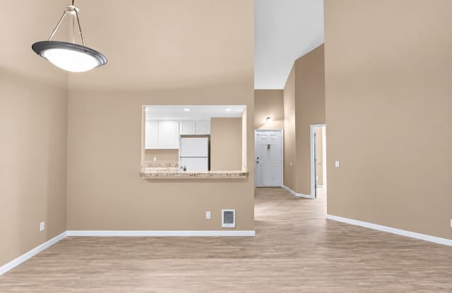 *RECENTLY UPDATED* Lovely 2 BD | 1 BA Condo Available in Townhomes with a View Community in the Heart of Clackamas | W/S/T Included in Rent! Gallery 3