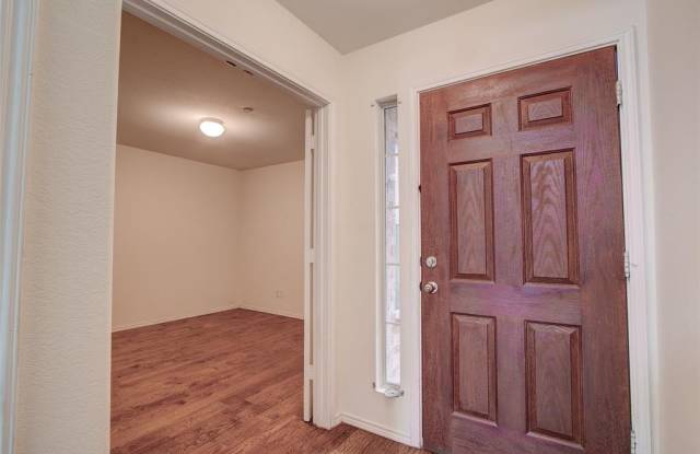 10395 Darkwood Drive Gallery 4