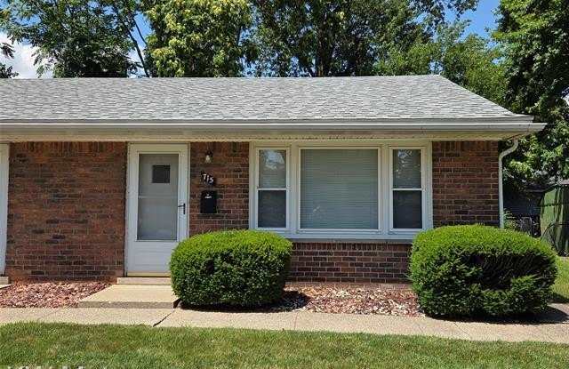 715 E UNIVERSITY Avenue photos photos