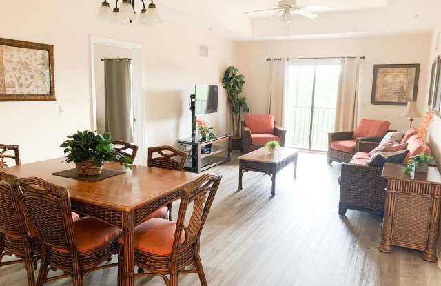 Beautiful Spacious 3 bed 2 bath Condo in Caribe Cove Community - 9055 Treasure Trove Lane, Four Corners, FL 34747