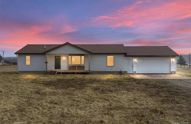 2460 Stapleton Road - 2460 Stapleton Road, St. Clair County, MI 48027