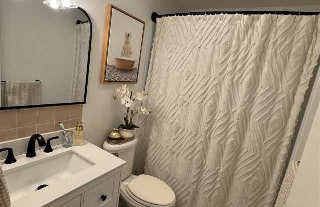 3102 Whispering Hills Gallery 3