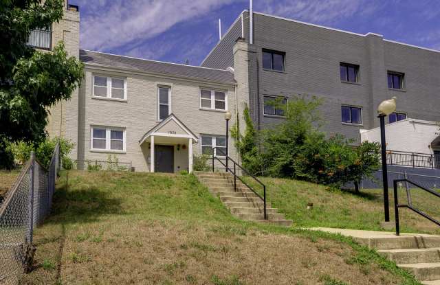 Great 3 Bedroom 2.5 Bath in Eckington Gallery 4