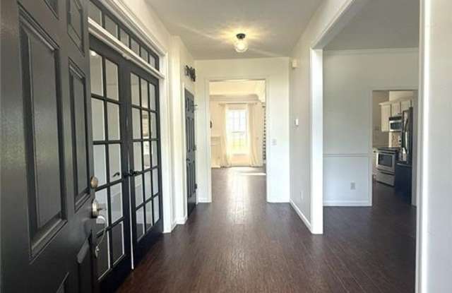 5059 Weatherstone Drive Gallery 3