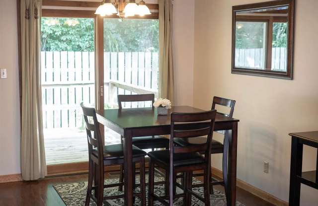 First month's rent FREE!  Three Bedroom Two Bathroom Home Gallery 3