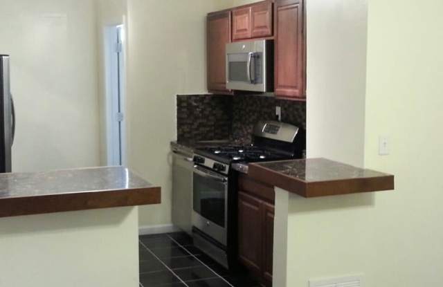 205 Lexington Ave Apt 11 Gallery 2