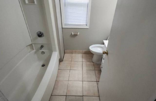 2 BED 1 BATH Gallery 4