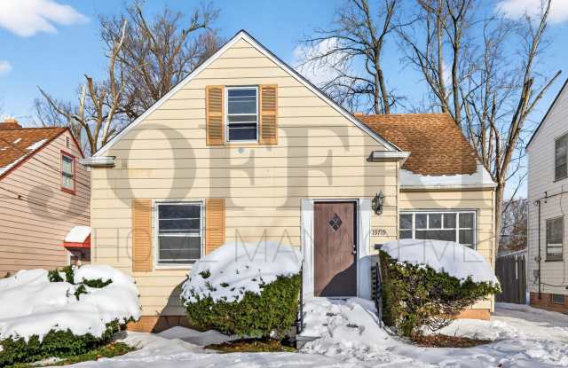 19719 Sunset Drive - 19719 Sunset Drive, Warrensville Heights, OH 44122 19719 Sunset Drive - 19719 Sunset Drive, Warrensville Heights, OH 44122