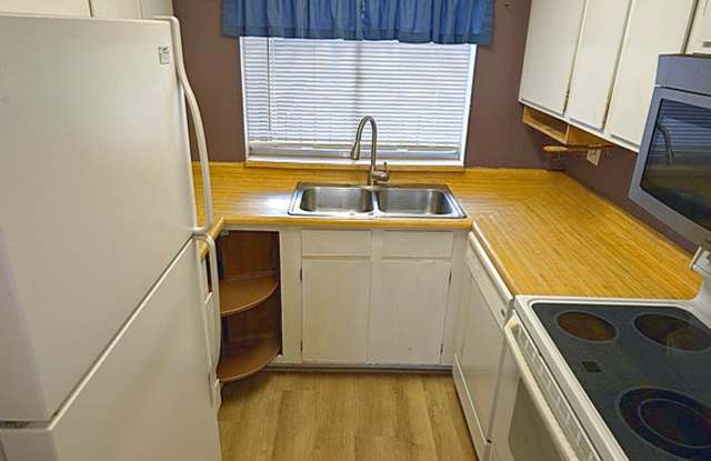 Great location Sugarhouse Condo - 2 Bed / 2 Bath Gallery 3