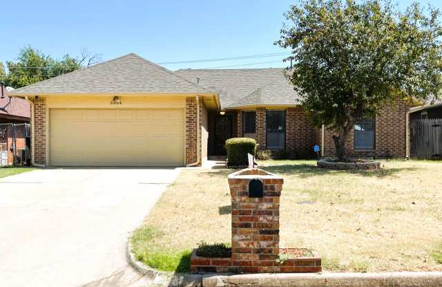 COOMING SOON! Comfort Convenience in This 3-Bed Oklahoma City Home photos photos COOMING SOON! Comfort Convenience in This 3-Bed Oklahoma City Home photos photos