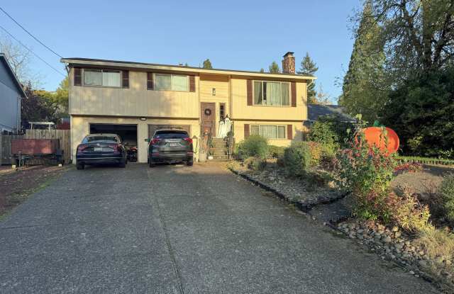 15820 Southeast Harold Avenue - 15820 Southeast Harold Avenue, Oak Grove, OR 97267