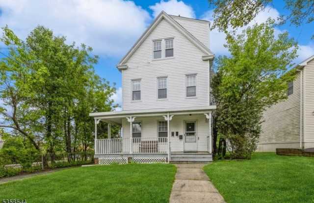 35 Montrose Ave photos photos