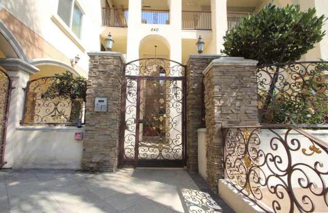 540 E Angeleno Avenue Gallery 4