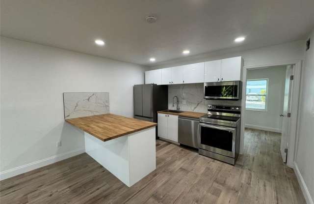 2200 NE 173rd Street photos photos