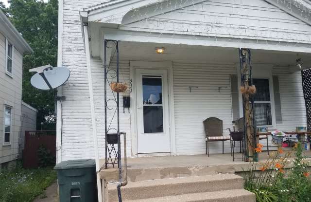 211 PLEASANT - 3 BEDROOM - 1 1/2 BATH - $950.00 photos photos