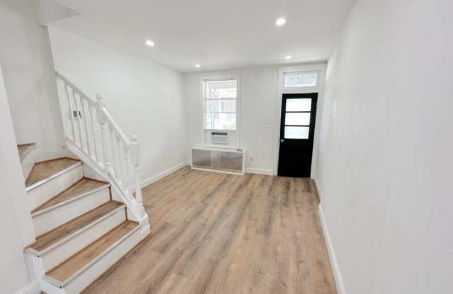 605 Harding Place Gallery 2