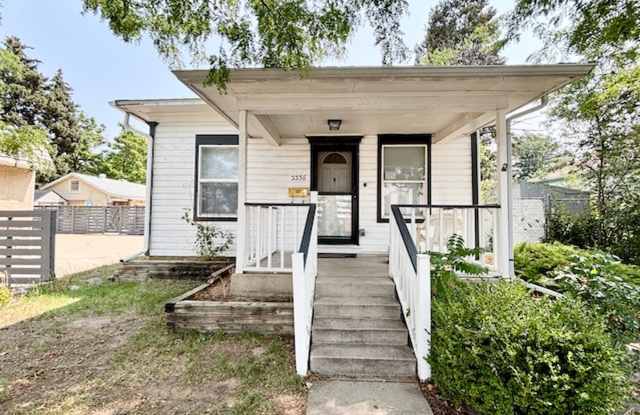 BALANCE OF SEPTEMBER RENT FREE! photos photos
