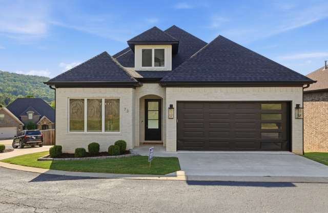 73 Tournay Circle Gallery 1