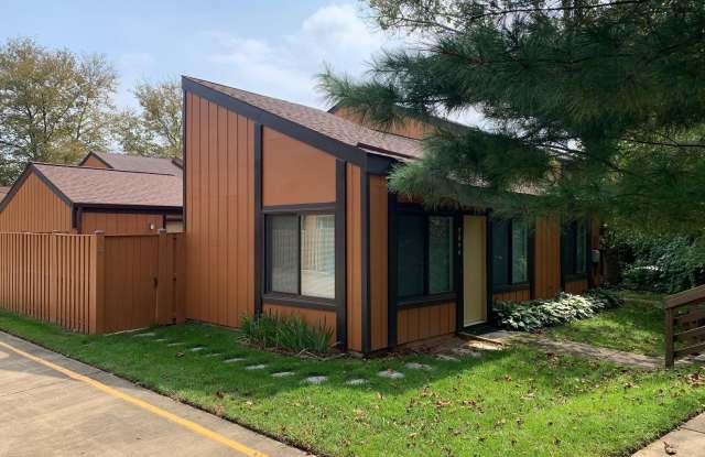 9044 ARLINGTON BOULEVARD photos photos