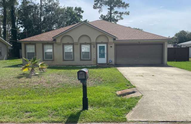 Spacious 4 Bedroom, 2 bath home photos photos