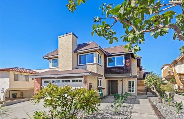 33821 Mariana photos photos