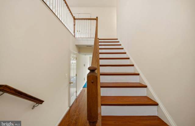 3417 AMBERTON Court Gallery 3