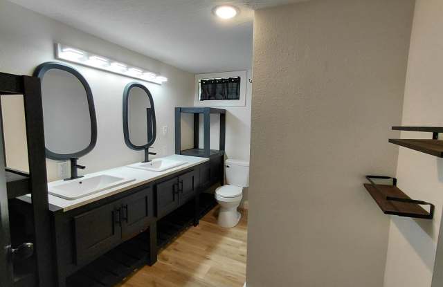 Home close To FLW photos photos