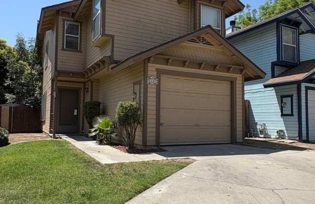Charming 3 Bed/2.5 Bath on Packwood coming soon photos photos