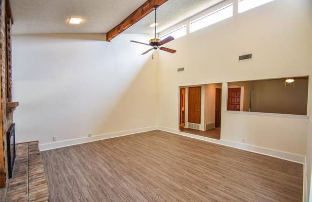 121 Haywood Drive Gallery 3