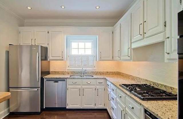 210 Perrin Place Gallery 3