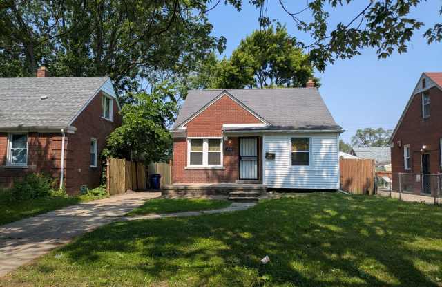 12823 Riad 3bed/1bath great new eat inc kitchen and beautiful hardwood floors located in photos photos