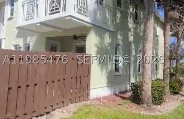 7414 NW 107th Ct Gallery 2