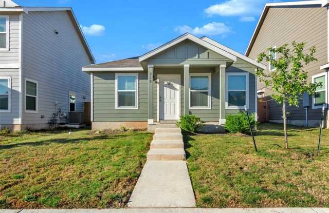 Beautiful 3-Bedroom Kyle Home with Office/Flex Space – Lawn Care & Pest Control Included! Gallery 1