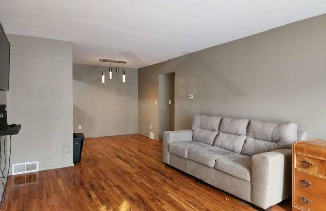 25551 Lahser Rd Unit A-18 - 25551 Lahser Road, Southfield, MI 48033