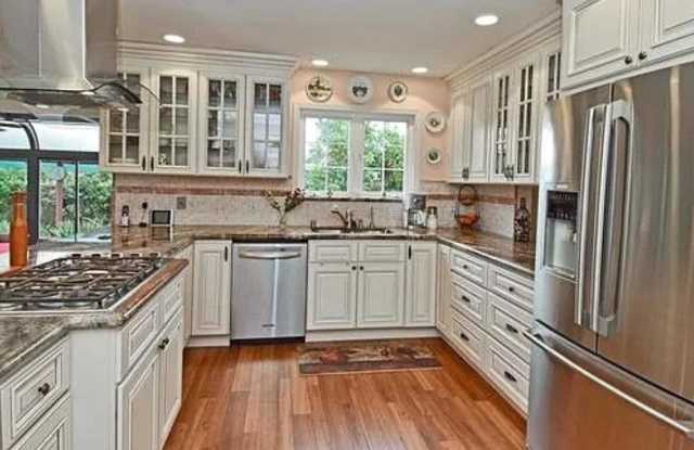 Great 4 Bedroom Home with Large Backyard Steps From De La Salle High! photos photos