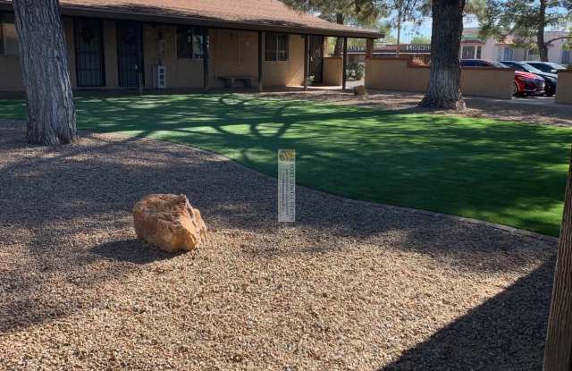 Just remodeled Beautiful small community has a one bedroom one bathroom available! Large Fenced Backyard!!! Gallery 3