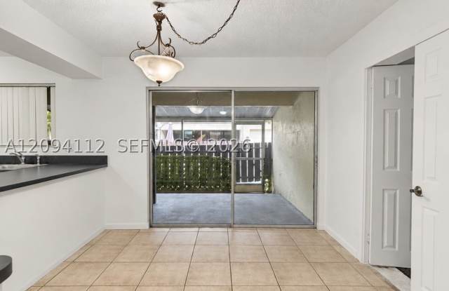 5348 Bosque Ln Gallery 2