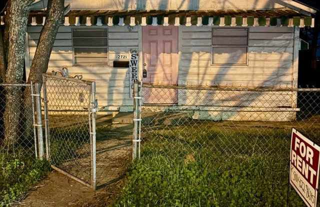 2721 South Rock Street photos photos