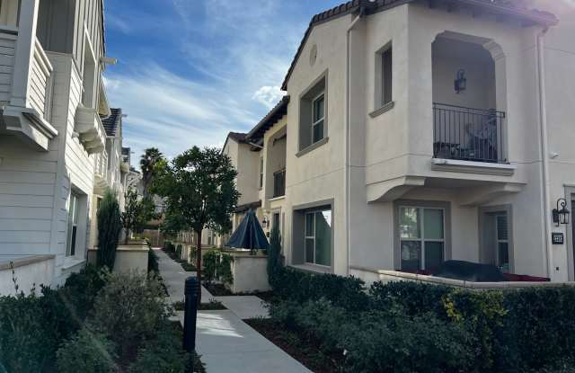 3 Bedroom 2.5 Bathroom in Whittier - 12374 Blue Sky Court, Whittier, CA 90606