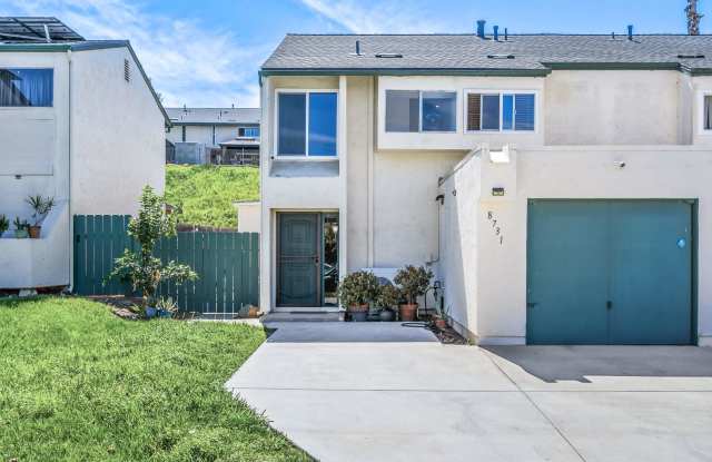 Modern 3BR Townhome | Garage + Driveway Parking | Yard | Pool | Pet Friendly | Move-In Ready photos photos