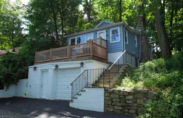 136 Mcgregor Ave - 136 McGregor Avenue, Mount Arlington, NJ 07856