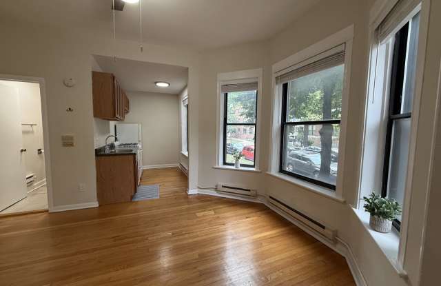 917 West Waveland Avenue Gallery 3