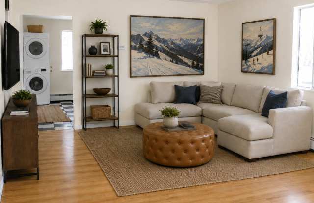 Bright & Spacious 2-Bedroom Residence Across from Berkeley Park photos photos
