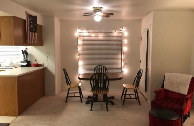 2 Bedroom, 2 Bathroom Centrally Located Condo photos photos