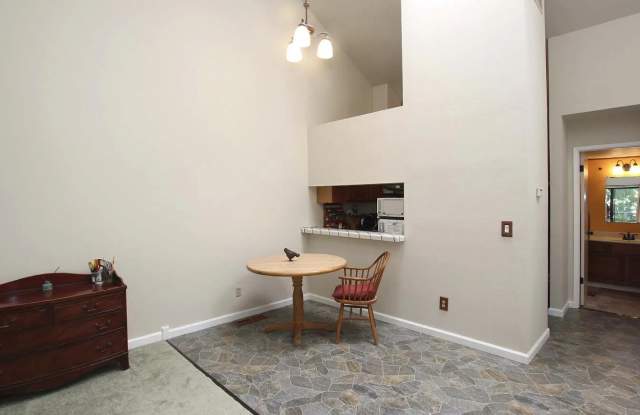 111 Bean Creek Rd Gallery 3
